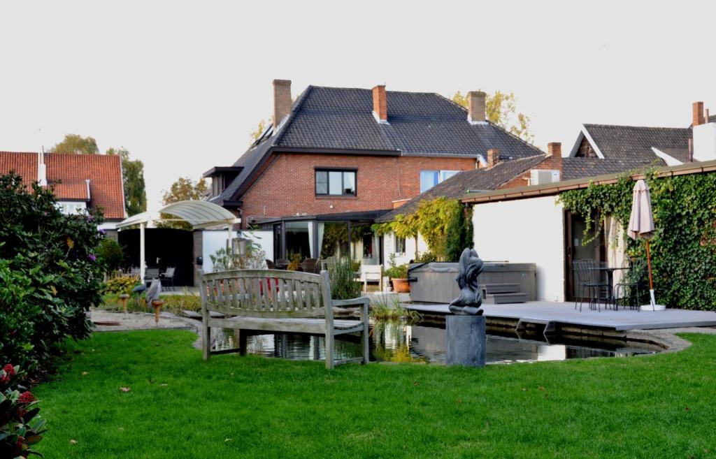 B&B 'T Solveldje ビルゼン エクステリア 写真